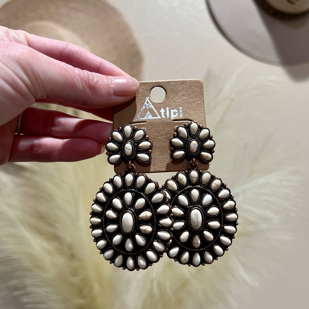 Western Ivory Beaded Coppertone Oval Drop Earring